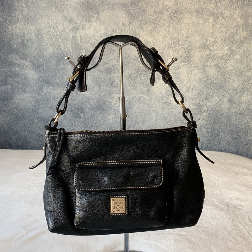 Dooney & Bourke handbag black vintage w front pocket